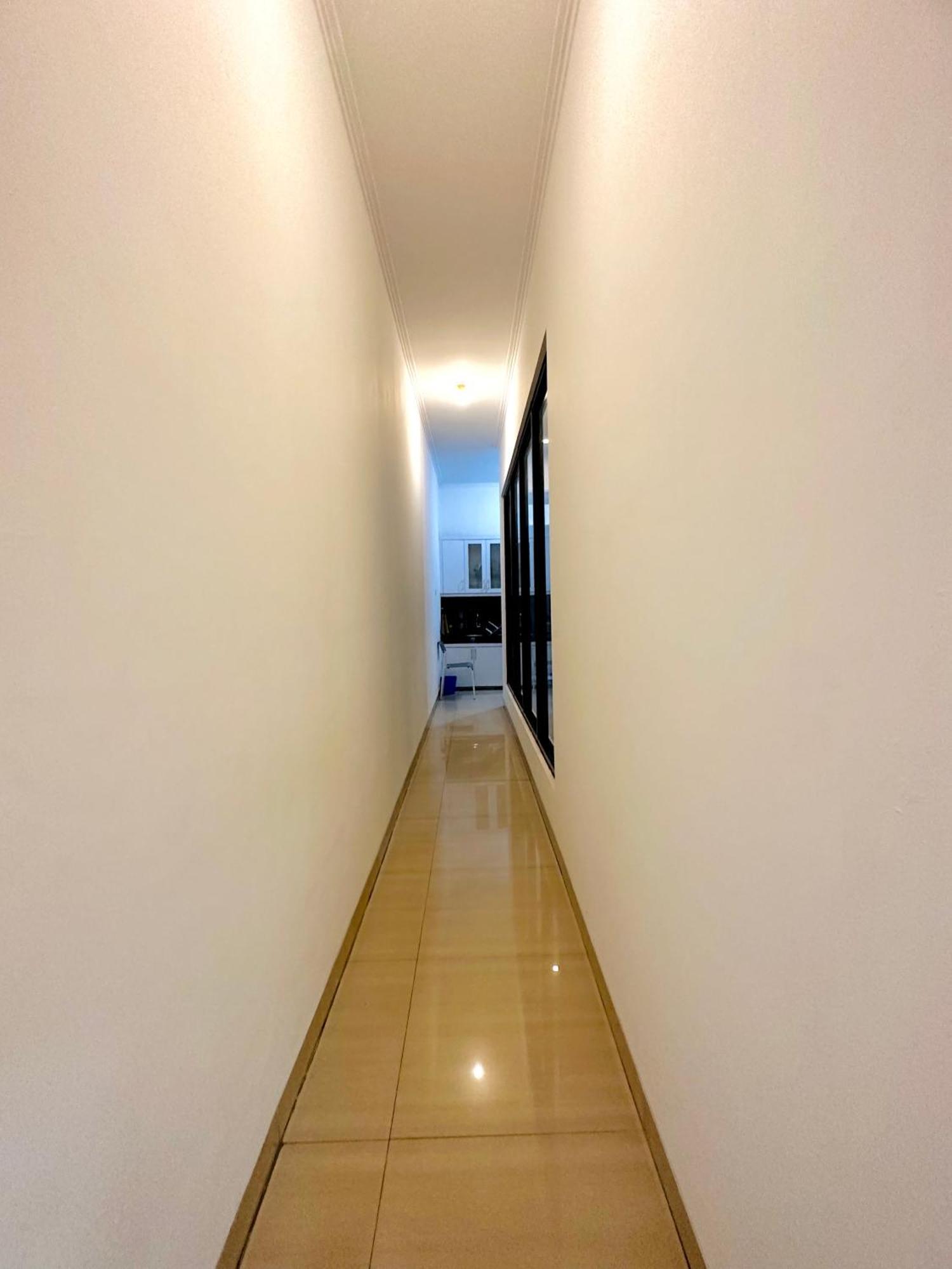 4-Bedroom Home In South Jakarta Nuansa Swadarma Residence By Le Ciel Hospitality Экстерьер фото